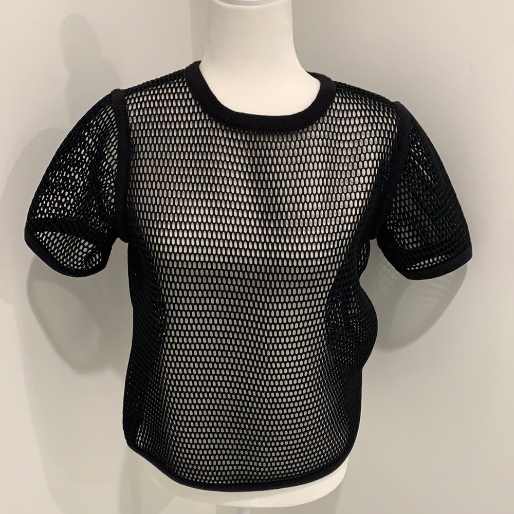 Forever 21 Key hole top with back zipper closure.